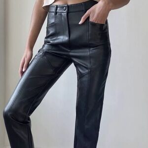 Aritzia Wilfred rebel pant in vegan leather in black in size 00